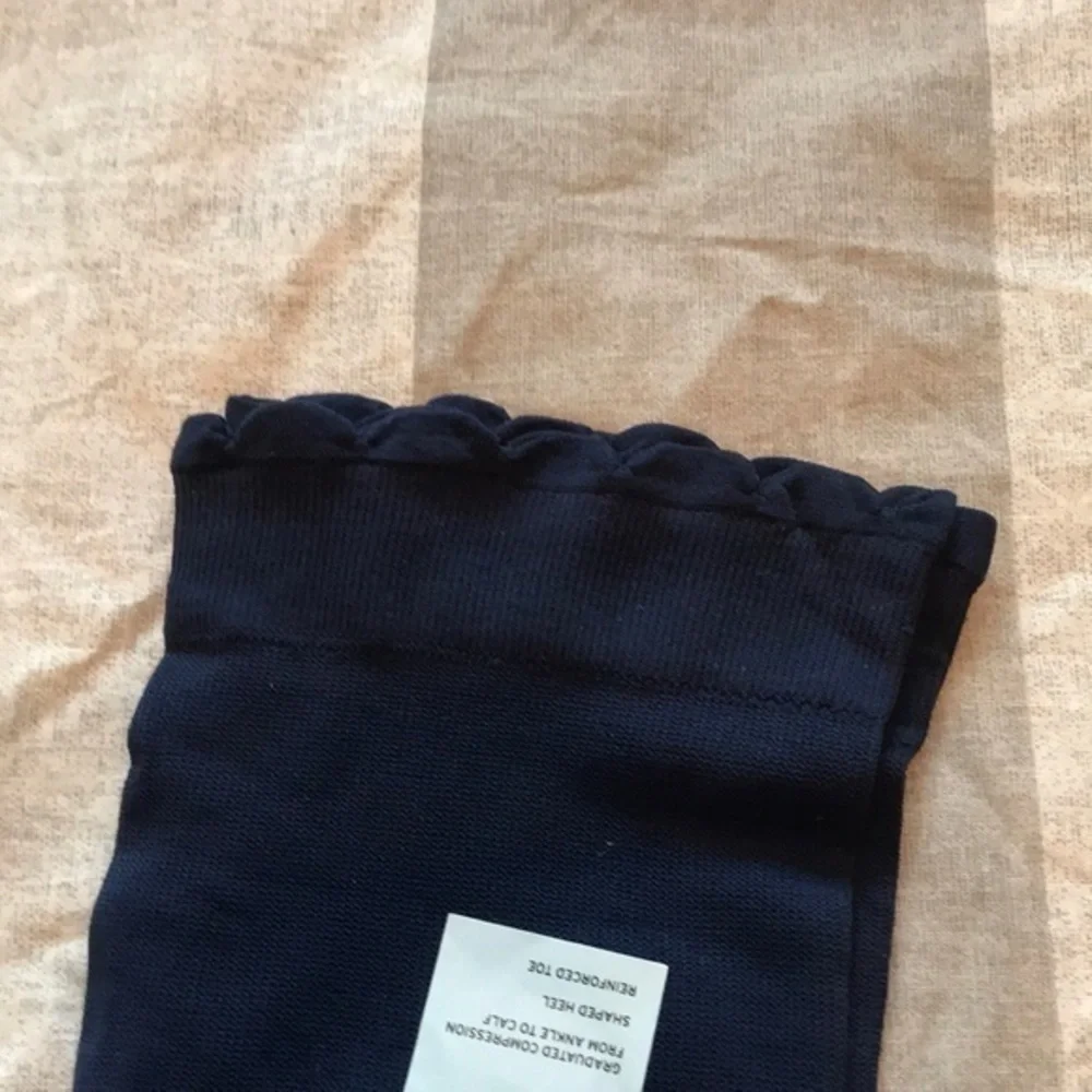 Compression dress socks in Navy